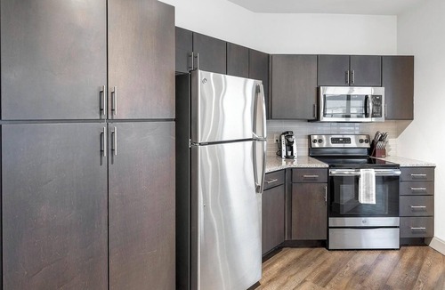 Haltom City Apartment | Landing | Amazing 2BD, Gym, Courtyard