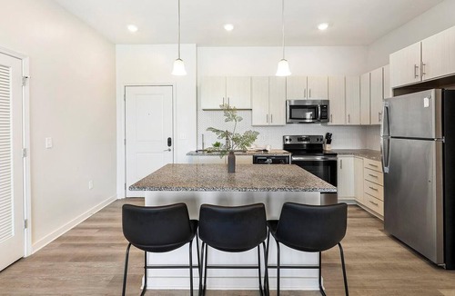 Tarpon Springs Apartment | Landing | Beautiful 2BD, Clubhouse