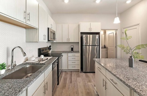 Tarpon Springs Apartment | Landing | Beautiful 2BD, Clubhouse