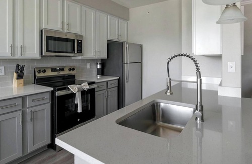 Webster Apartment | Landing | Beautiful 1BD, Clubhouse