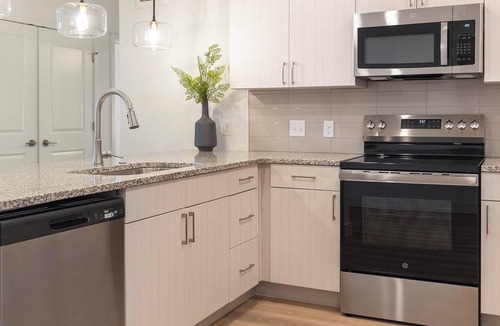 Firestone Apartment | Landing | Beautiful 1BD, Clubhouse, Gym
