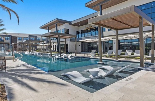 Wetmore Apartment | Landing | Beautiful 2BD, Yoga Studio, Gym