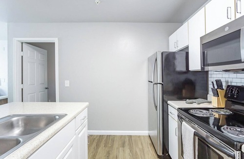 Tallahassee Apartment | Landing | Beautiful 3BD, Game Room, Clubhouse