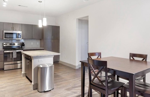 Haltom City Apartment | Landing | Chic 2BD, Courtyard, Yoga Studio