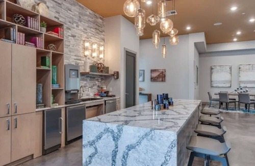 Haltom City Apartment | Landing | Chic 2BD, Courtyard, Yoga Studio