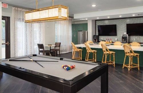 Land O' Lakes Apartment | Landing | Chic 2BD, Pool, Clubhouse