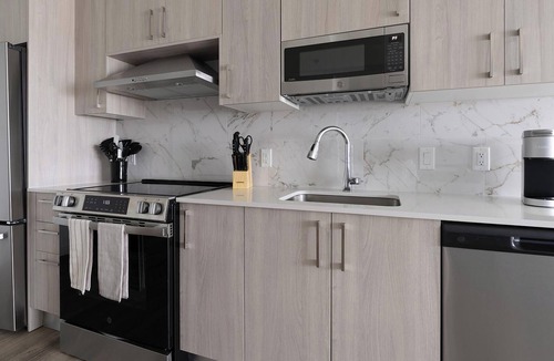 Overtown Apartment | Landing | Chic 2BD, Pool
