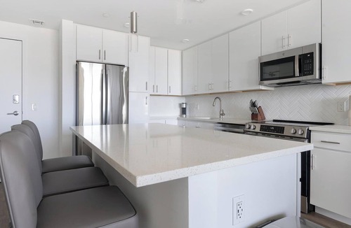 East Naples Apartment | Landing | Chic 2BD, Pool