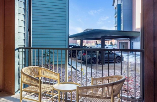 Northgate Apartment | Landing | Incredible 2BD, Gym, Pool
