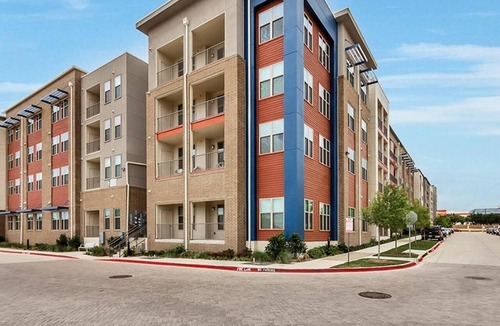 Vickery Meadow Apartment | Landing | Incredible 1BD, Pool, Gym