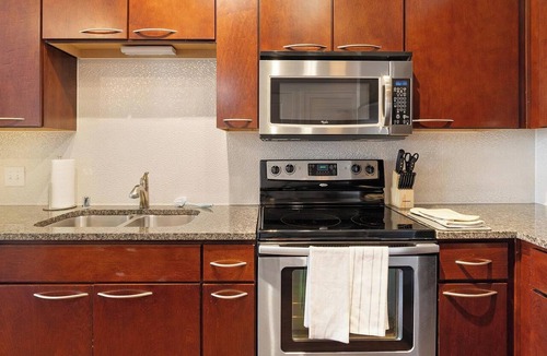 Dallas Design District Apartment | Landing | Incredible Studio, Clubhouse, Pool
