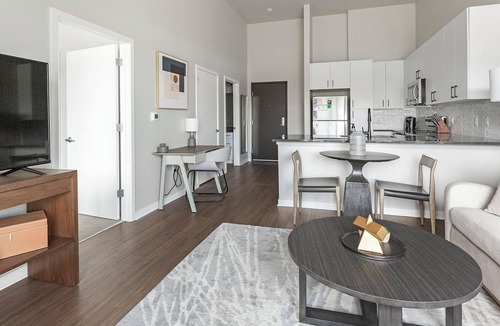 North Kansas City Apartment | Landing | Incredible 1BD, Courtyard, Pool