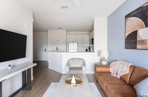 Lakeland Apartment | Landing | Modern 1BD, Clubhouse, Gym