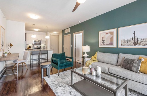 Las Colinas Apartment | Landing | Modern 1BD, Clubhouse