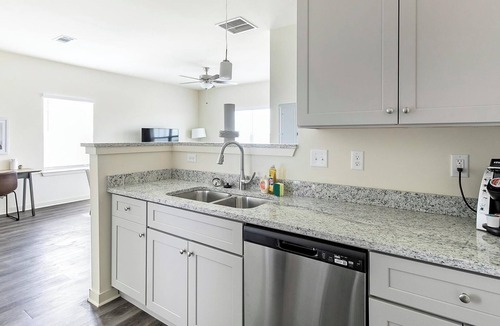 Fort Worth Apartment | Landing | Modern 1BD in North Fort Worth