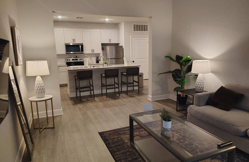 Newberry Apartment | Landing | Modern 2BD, Pool, Gym