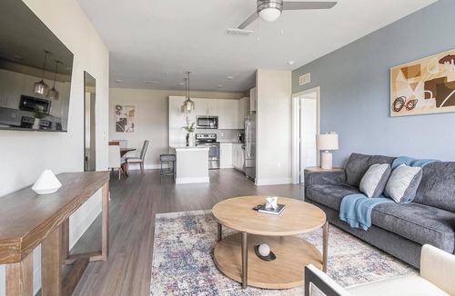 St. Johns Apartment | Landing | Modern 2BD, Gym