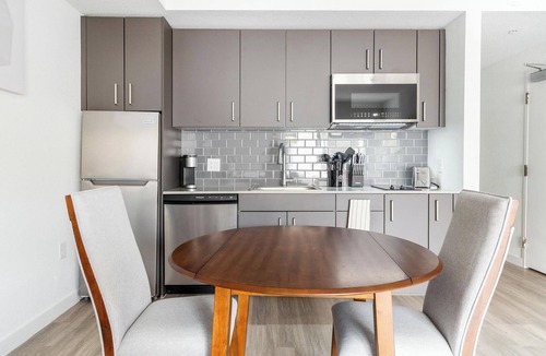 Golden Gate Apartment | Landing | Modern Studio, Clubhouse, Gym