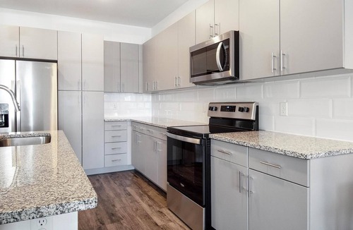 Northgate Apartment | Landing | Spectacular 1BD, Gym, Pool