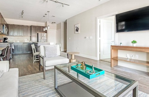 Gruene Apartment | Landing | Spectacular 1BD, Pool, Gym