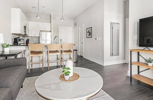 San Marco Apartment | Landing | Spectacular 1BD, Gym, Pool