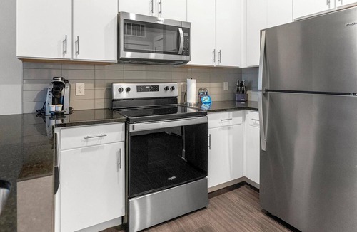 San Marco Apartment | Landing | Spectacular 1BD, Gym, Pool