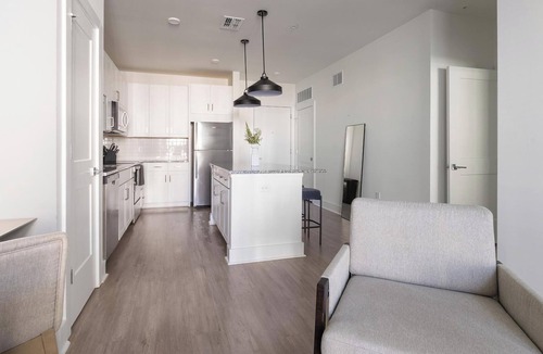 Laurel Apartment | Landing | Spectacular 1BD, Clubhouse, Gym