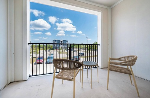 Venice Apartment | Landing | Spectacular 1BD, Pool, Clubhouse