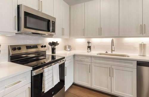 Roanoke Apartment | Landing | Spectacular 1BD in Downtown Roanoke