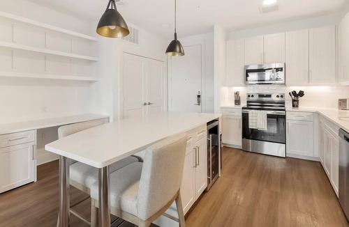 Roanoke Apartment | Landing | Spectacular 1BD in Downtown Roanoke