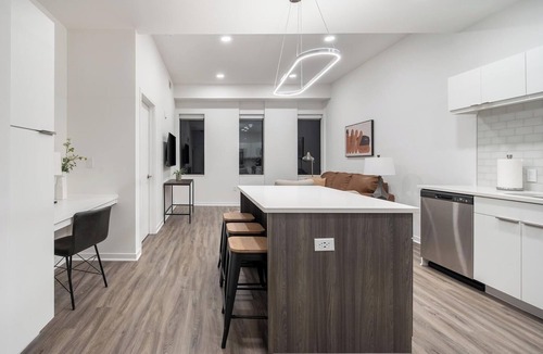 Downtown Kansas City Apartment | Landing | Spectacular 2BD, Gym, Yoga Studio
