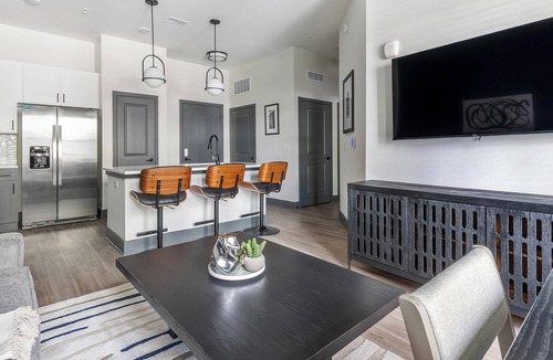 Southbank Apartment | Landing | Stunning 1BD, Yoga Studio, Pool