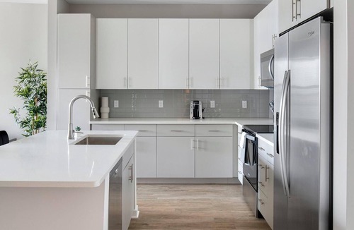 Wimauma Apartment | Landing | Stunning 1BD, Clubhouse, Gym