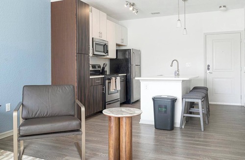 Fairvilla Apartment | Landing | Stunning 1BD, Gym, Clubhouse