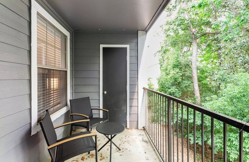Tallahassee Apartment | Landing | Stunning 2BD, Gym, Clubhouse