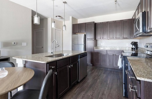 Gruene Apartment | Landing | Stunning 1BD, Gym, Pool