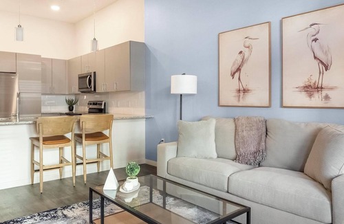 Northgate Apartment | Landing | Stylish 1BD, Pool, Gym