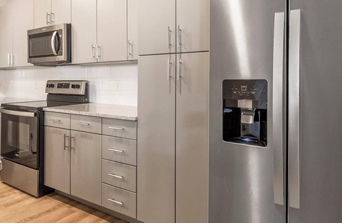 Northgate Apartment | Landing | Stylish 2BD, Gym, Pool