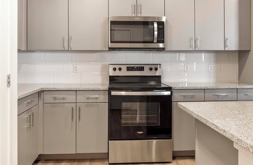 Northgate Apartment | Landing | Stylish 2BD, Gym, Pool
