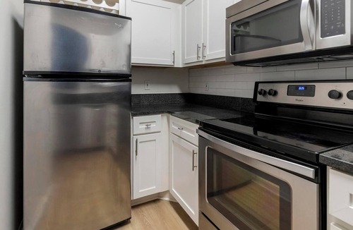 Southside Apartment | Landing | Stylish 1BD, Clubhouse, Game Room