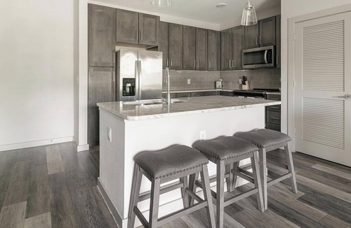 New Caney Apartment | Landing | Stylish 1BD, Gym