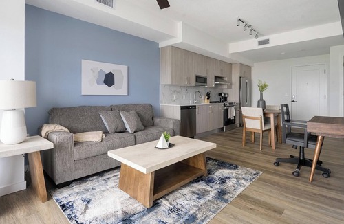Overtown Apartment | Landing | Stylish 1BD, Pool