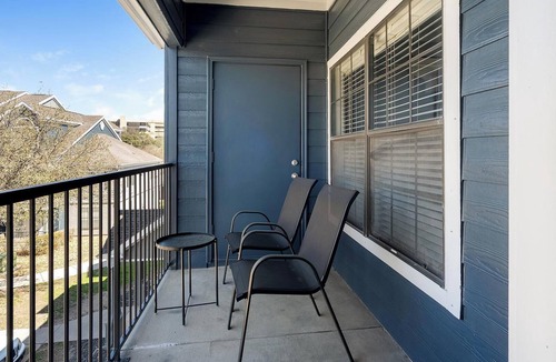 Medical Center District Apartment | Landing | Stylish 1BD, Pool, Gym