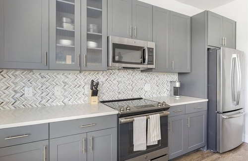Old East Dallas Apartment | Landing | Stylish 2BD, Gym, Clubhouse