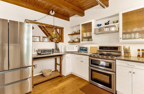 Mount Dora House | Langoon Lodge 3-BR 2-BA, 7 beds. Walk to DT&Lake