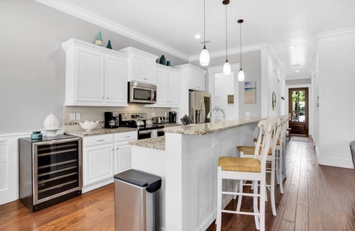 Villa Lago House | Large 4 bedroom with bunk room and 2 golf carts!