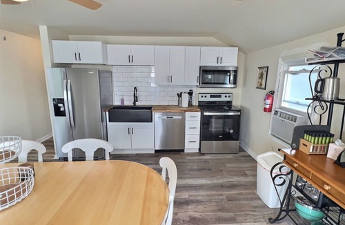 Goshen House | Large Bayfront Home, Sleeps 15 – 2 Full Floors, Perfect for Multiple Families