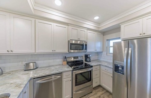 Sandestin Condo | Large Heated Pool + Hot Tub! Private Beach Access!