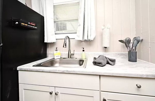 Winter Garden Apartment | Large Studio Apt #8 by Bike Trail & Historic Downtown Winter Garden