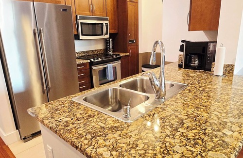 Boynton Beach Condo | Larger 1 bdrm 1.5 bath! Casa Costa 3/4mi beach pool/gymBoynton Beach 2queenbds
